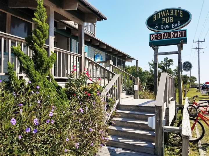 Things To Do Howard's Pub